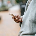 Mobiilimaksaminen: Helppo ja kätevä tapa hoitaa maksut matkapuhelimellasi